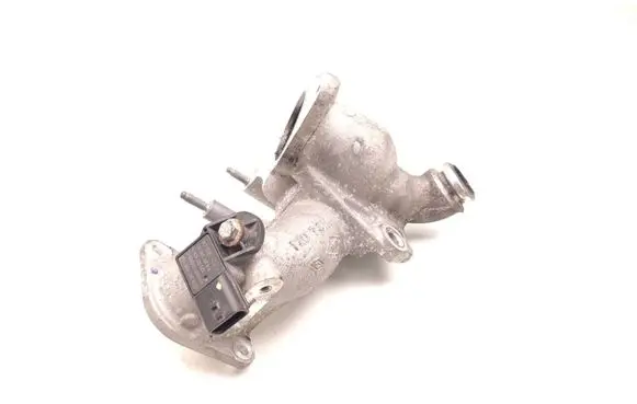 Nissan Juke I F15 Thermostat/thermostat housing 170741R 0281006108 8201038353
