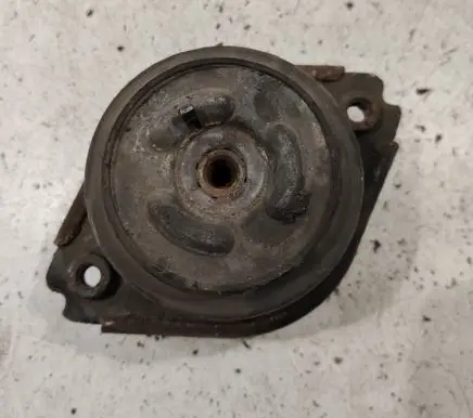 Mercedes-Benz R W251 Engine mount bracket A2512402717