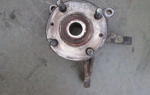 Hyundai Accent Front wheel hub spindle knuckle