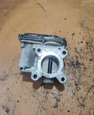 Dacia Sandero II Throttle valve H8201171233 3H29 161206038R