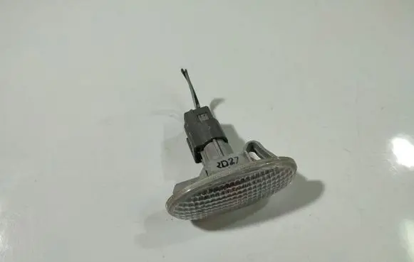 Mazda 3 I Front fender indicator light 
