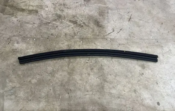 Audi A3 S3 8V Rubber seal rear door window/glass 8V5839479 8V5839480