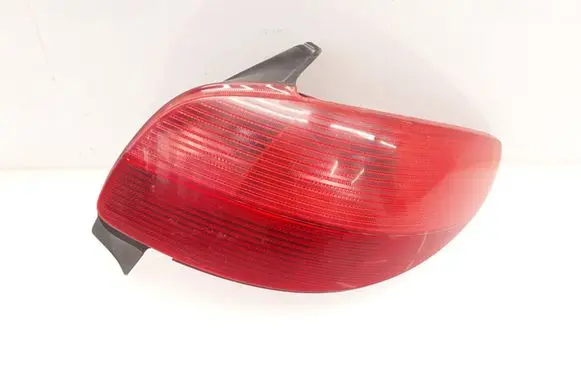 Peugeot 206 Rear/tail lights 2531D