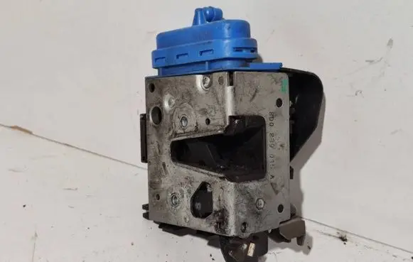 Audi A4 S4 B5 8D Rear door lock 8D0839015A