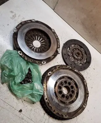 Volvo V70 Clutch set kit 9480662 323060910