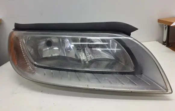 Volvo V70 Headlight/headlamp