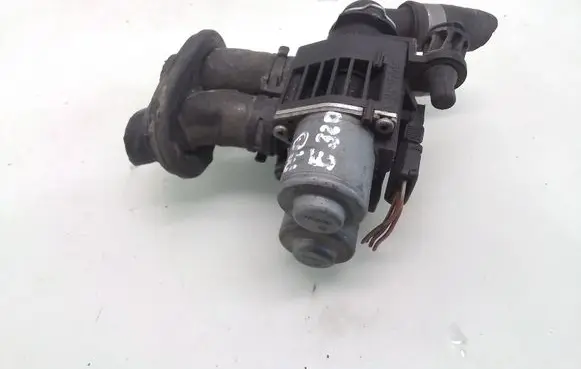Mercedes-Benz E W210 Coolant heater control valve 001830788
