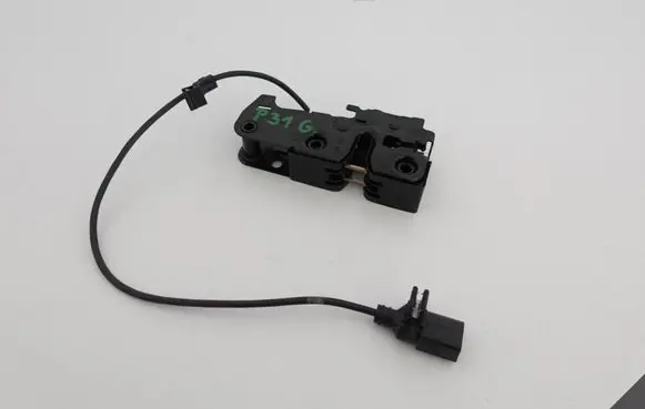 Audi A5 8T 8F Engine bonnet/hood lock/catch 8K0823509G 8K0823509F