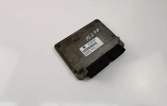 Skoda Fabia Mk1 (6Y) Engine control unit/module 047906033E