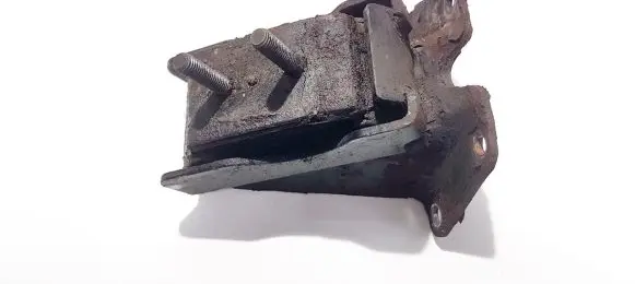 Iveco Daily 40.8 Engine mount bracket 7421005 504046294eb