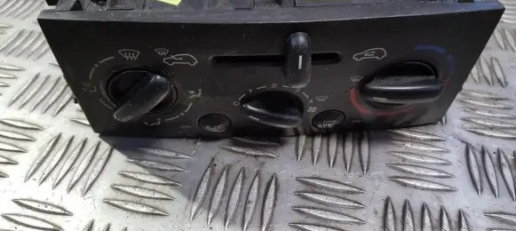 Peugeot 207 Climate control unit 69910002