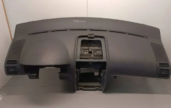 Volkswagen Touran I Dashboard