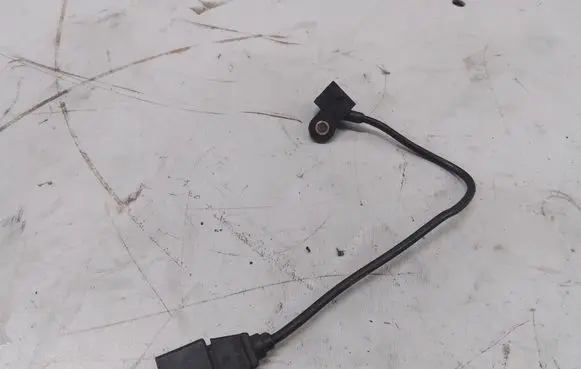 Volkswagen Transporter - Caravelle T5 Camshaft position sensor 03L907601
