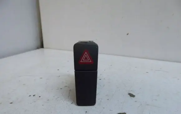 Fiat Sedici Hazard light switch 71768220