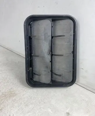 Seat Leon (1P) Quarter panel pressure vent 5P0819465A