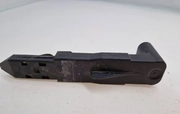 Volvo XC60 Headlight/headlamp mounting bracket 30763155 8907554