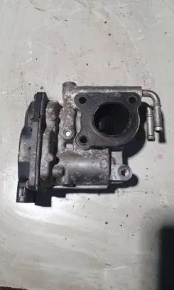 Toyota Auris E180 EGR valve 258000R010 VN1501000043
