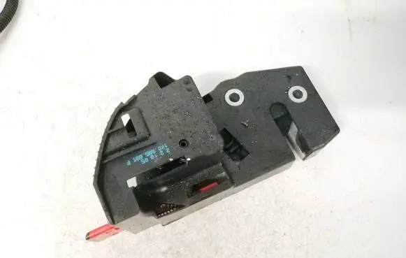 Volkswagen Golf V Seat back rest lock catch 1k0885681f