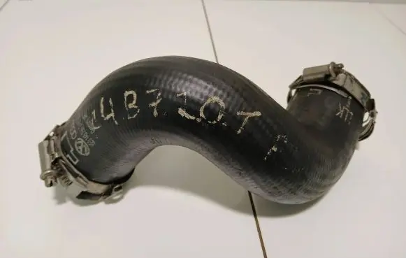 Audi A4 S4 B7 8E 8H Intercooler hose/pipe 8e0145790g