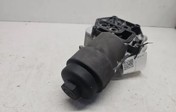 Opel Omega B2 Oil filter mounting bracket 90573476