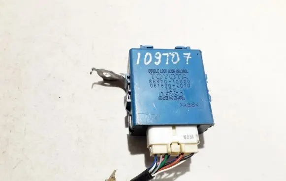 Toyota Auris 150 Door control unit/module 8597012020 051500-4070