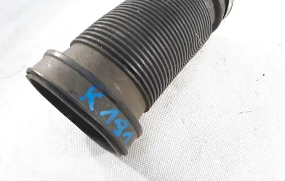 Volkswagen PASSAT B5.5 Air intake hose/pipe 8D0129627