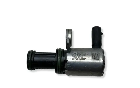 Volkswagen Polo VI Crankshaft position sensor 05C906455E 38NZHM10