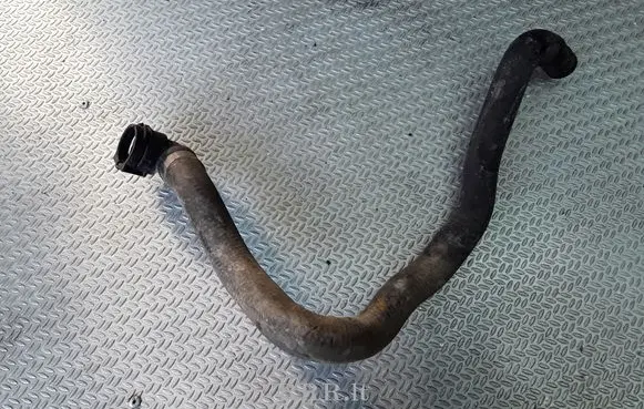 Volkswagen PASSAT B5 Engine coolant pipe/hose