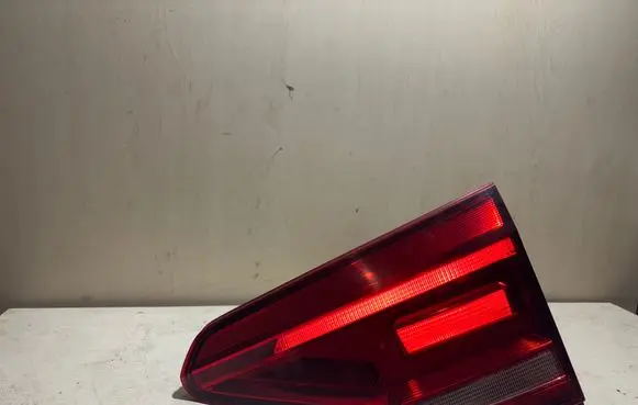 Volkswagen Touran III Tailgate rear/tail lights 5TA945094D