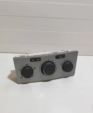 Opel Zafira B Climate control unit 13308174 901513140002