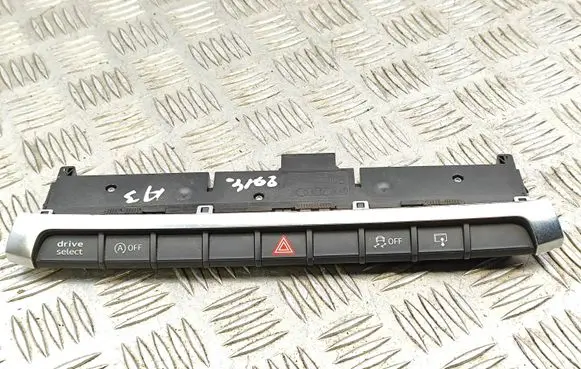Audi A3 S3 8V Hazard light switch 8V0925301BP 10026760 28102014