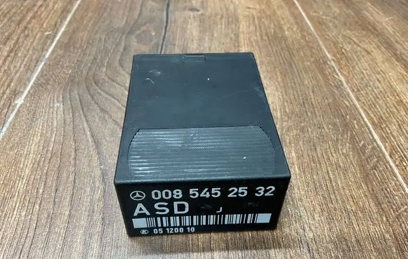 Mercedes-Benz E W124 Other relay 0085452532