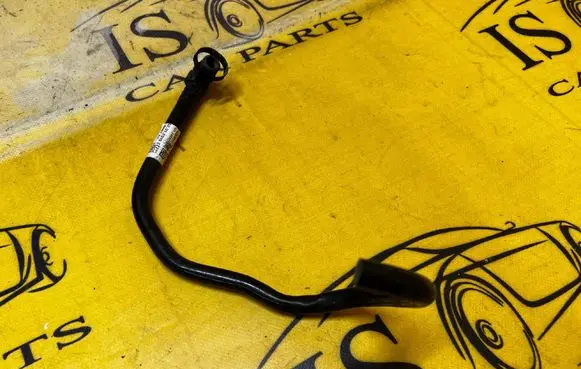 BMW M5 F90 Fuel line pipe 16137483713 7483713