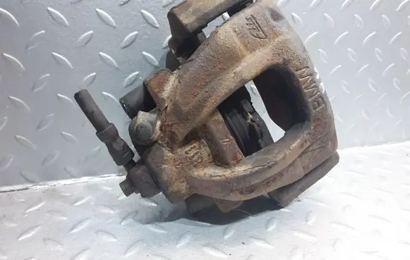 Mini One - Cooper R50 - 53 Front brake caliper