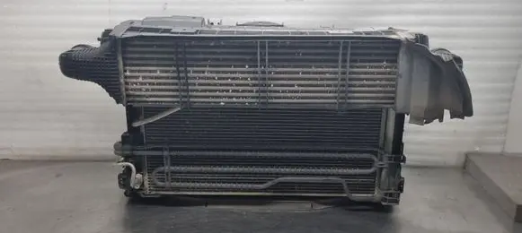 Mercedes-Benz E W212 Radiator set A2045000393