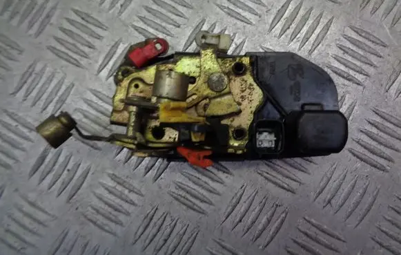 Chrysler Grand Voyager IV Front door lock