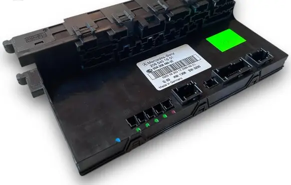Mercedes-Benz CLK A209 C209 Central body control module S820 A2095451601
