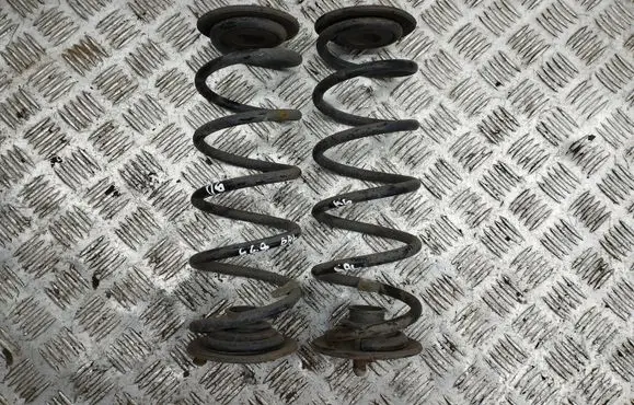 Volkswagen Golf VII Rear coil spring 5Q0511121
