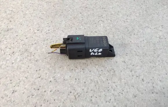 Volvo V60 Glow plug pre-heat relay 31342686