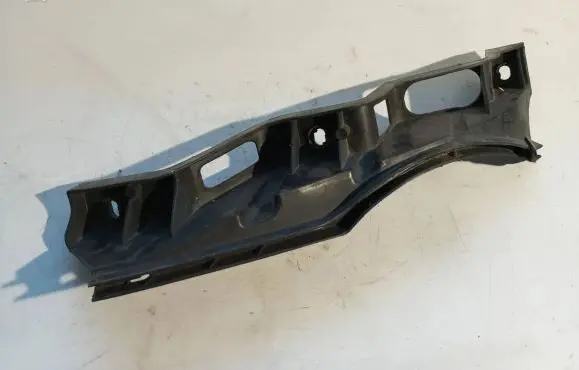 Volkswagen PASSAT B6 Front bumper mounting bracket 3C0807890