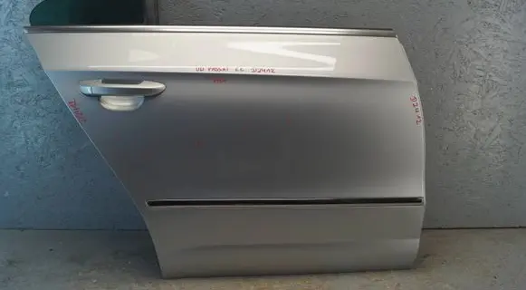 Volkswagen PASSAT CC Rear door