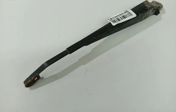 Volkswagen PASSAT B4 Rear wiper blade arm 