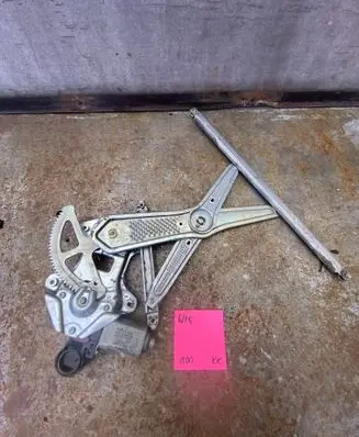 Toyota Yaris Front door window regulator with motor 8571052030 0621000982