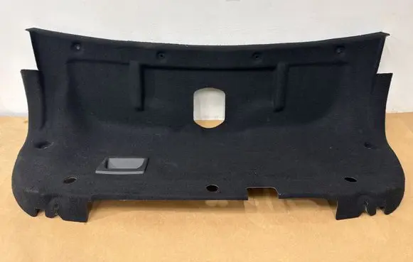 Mercedes-Benz E W212 Tailgate trim A2126903241