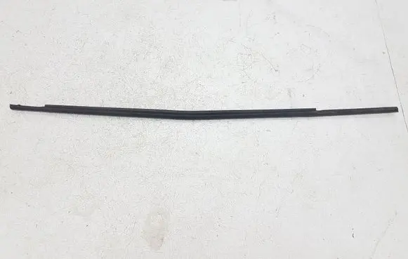 Ford Escape IV Front door glass trim molding LJ6BS20562 LJ6BS20562A LJ6BS20563