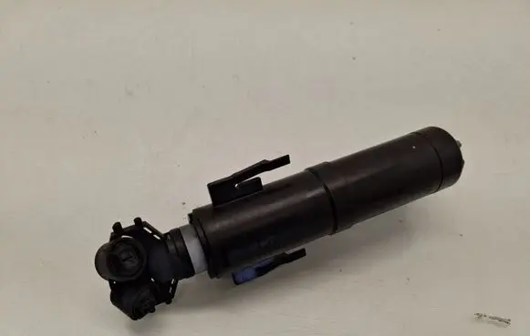 BMW X3 F25 Headlight washer spray nozzle 7251640
