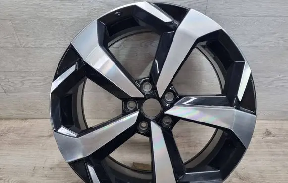 R19 alloy rim