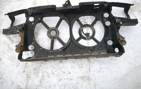 Volkswagen Golf III Radiator support slam panel 701010081