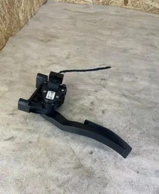 Opel Astra H Accelerator throttle pedal 6PV00811200 9157998
