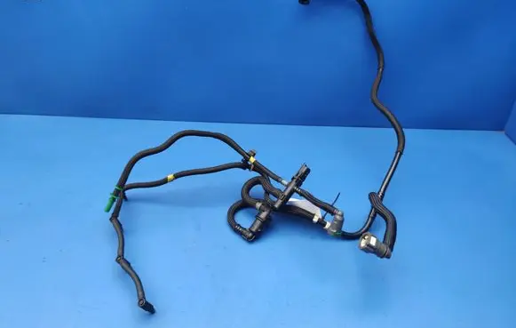 Volvo S40 Fuel line/pipe/hose 